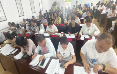 为秋学后师生饮食平安建牢根本